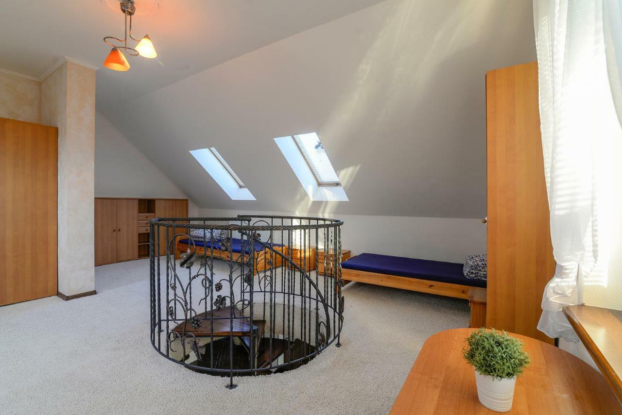 Pionow Rodzinne Apartamenty Urocza 10 Krynica Morska Luaran gambar