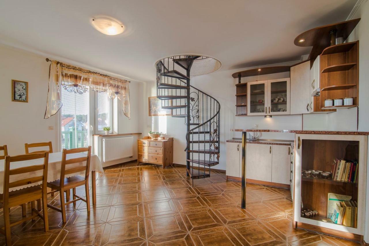 Pionow Rodzinne Apartamenty Urocza 10 Krynica Morska Luaran gambar