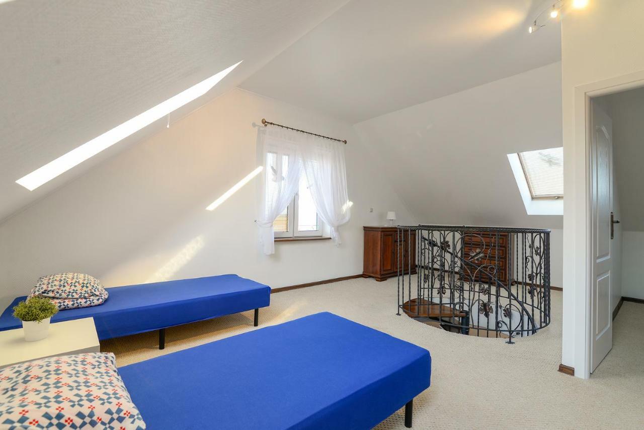 Pionow Rodzinne Apartamenty Urocza 10 Krynica Morska Luaran gambar